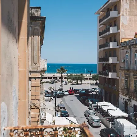 Apartment Giaraca #seaview #bigterrace #seaview Syracuse